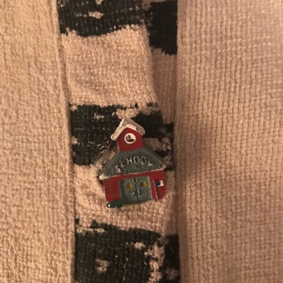 Cardigan - Picture 2 of 4